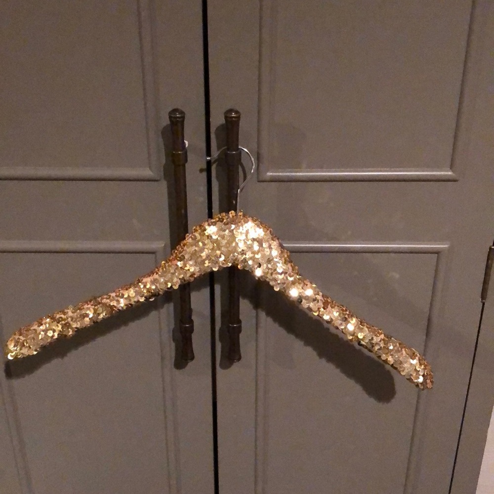 Set of 4 Gold Sequin Hangers